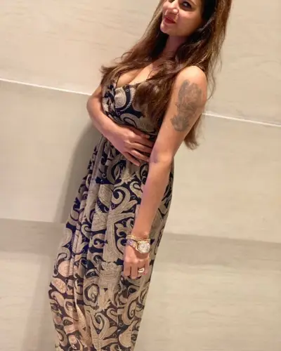 Nainpur Escort